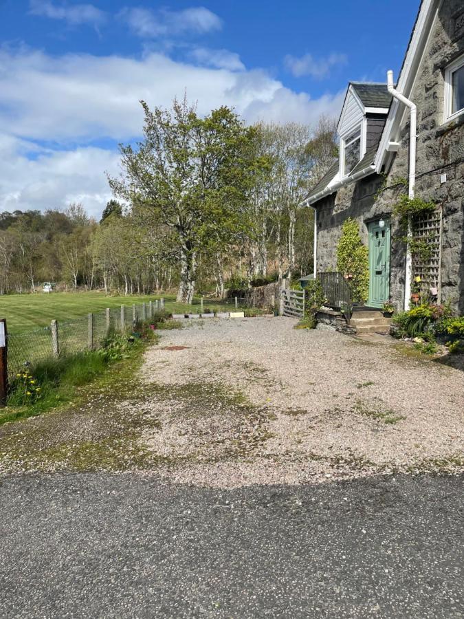 Apartmán Newsagents Flat Lairg Exteriér fotografie